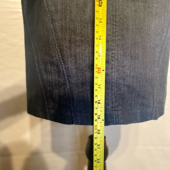 le Chateau Denim Pencil Skirt Size 1/2 - Picture 9 of 12